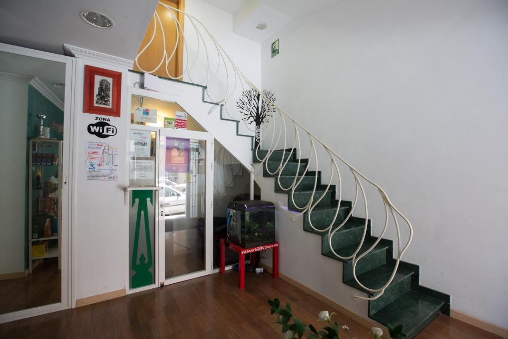 Hostal Gaudi Cuenca Cuenca  Ngoại thất bức ảnh